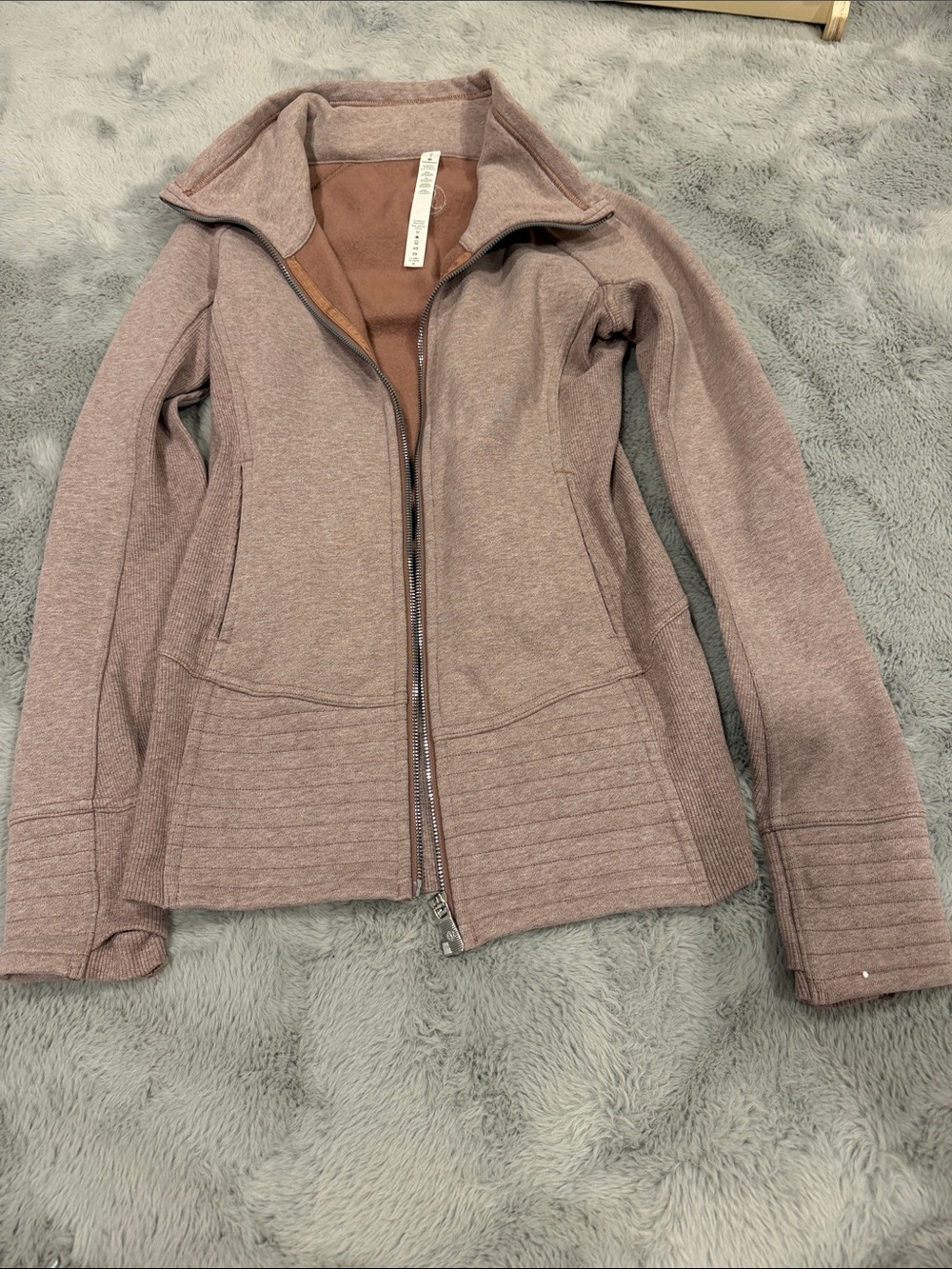Lululemon Women’s Mauve funnel neck Zip-Front Jacket size 2